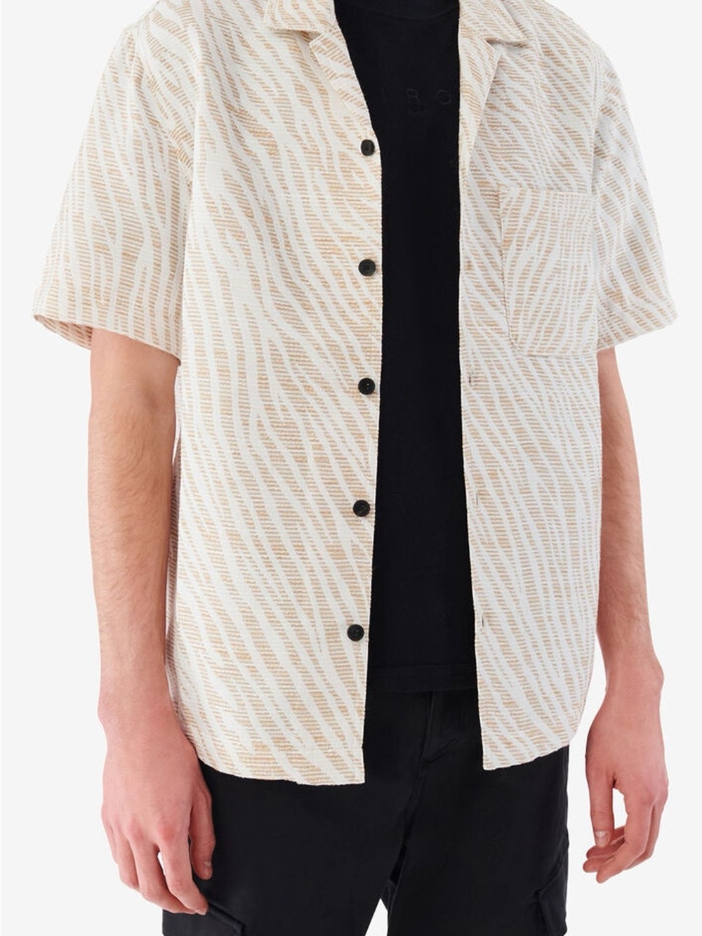 IRO Short-Sleeve Texture Button-Down Shirt in Cream and Tan Size 40 Medium $298